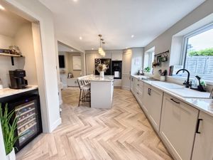 Photo 21- click for photo gallery